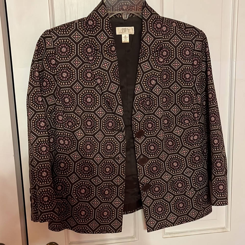 Loft woman’s jacket, chocolate brown and raspberry accents. size 6.